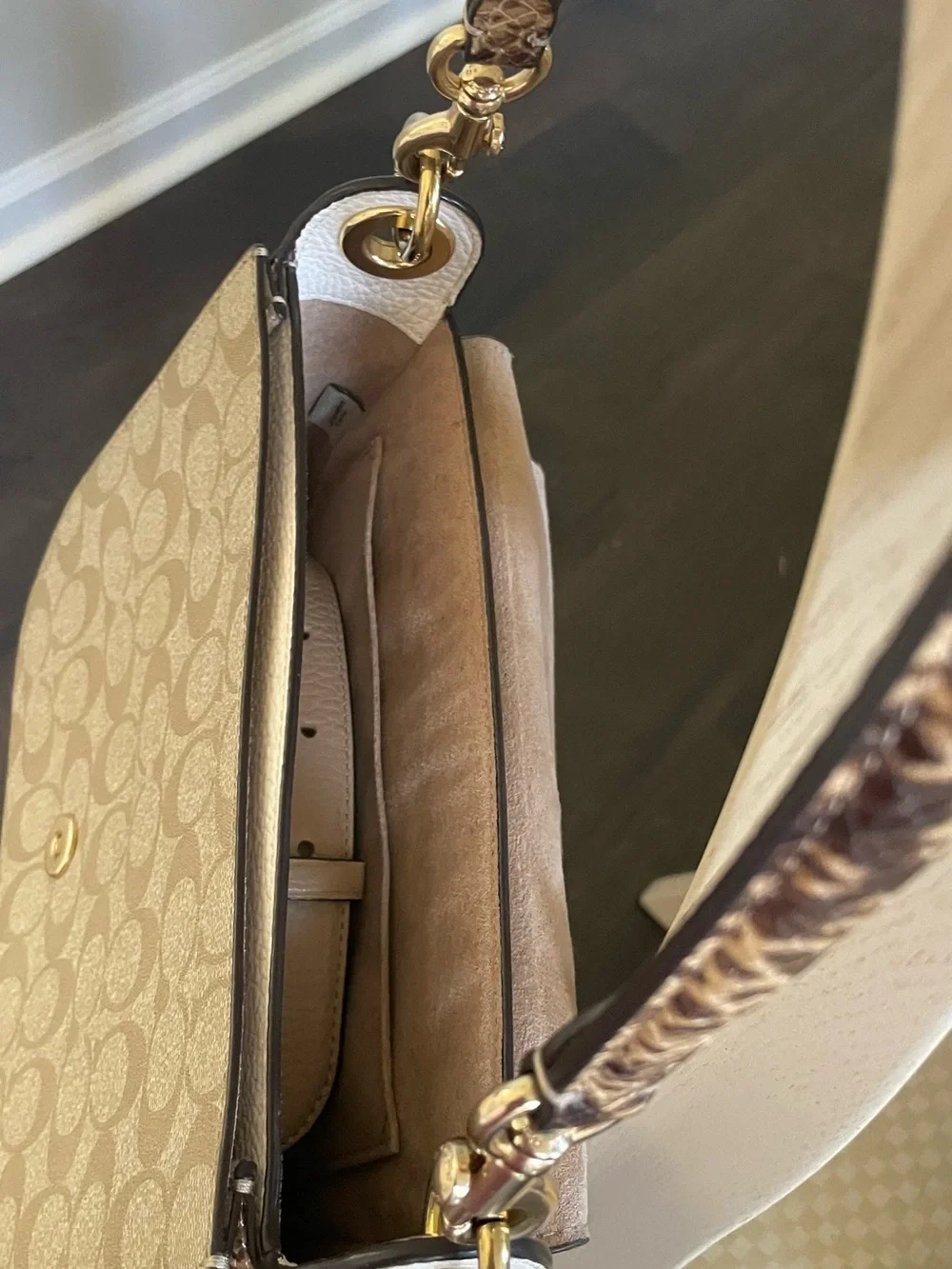 Coach Kleo Shoulder Bag In Signature Canvas